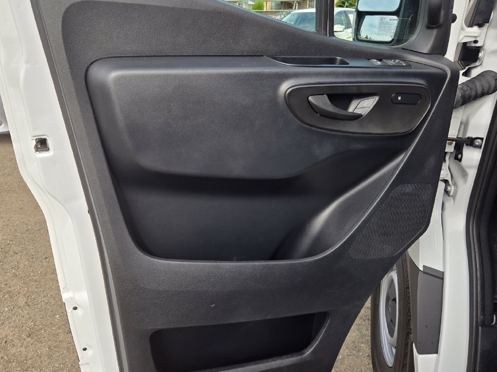 Used 2024 Mercedes-Benz Sprinter 2500 image 14