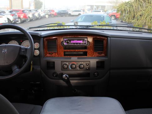 Used 2006 Dodge Ram 1500 Truck SLT image 20
