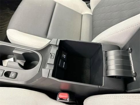 Used 2025 Toyota Corolla LE w/ Convenience Package image 21
