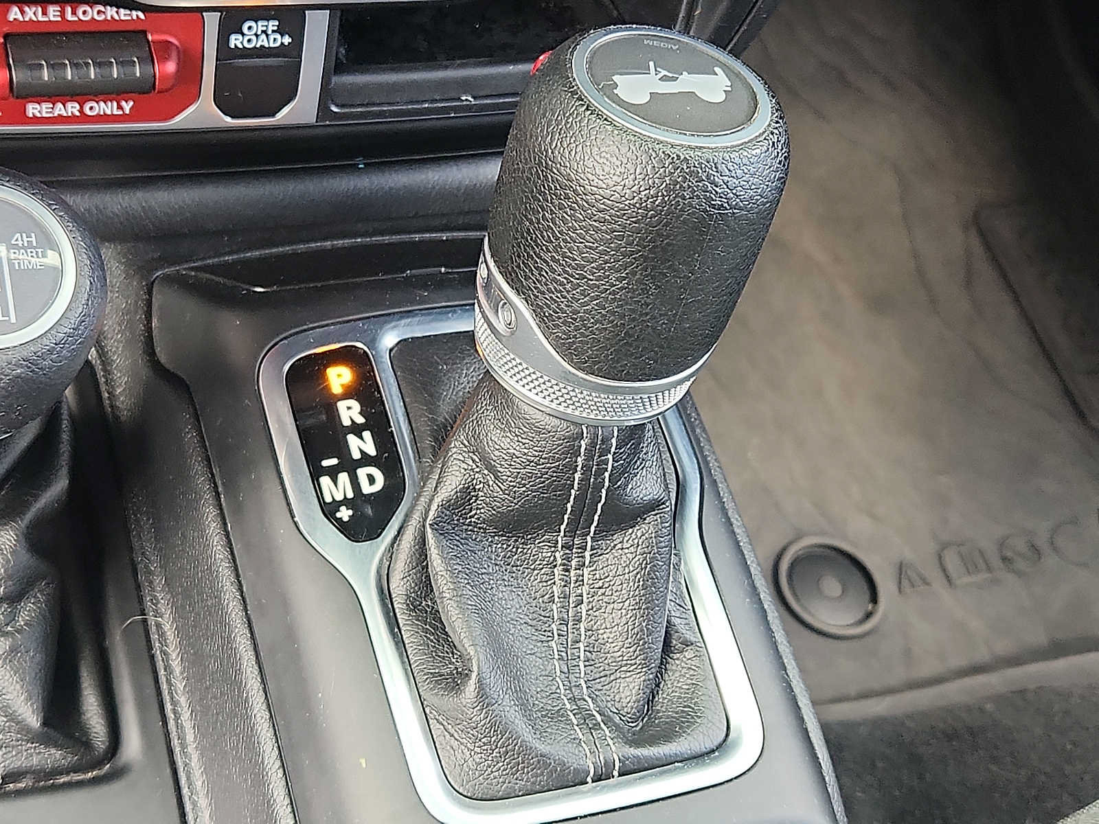 Used 2024 Jeep Wrangler Unlimited AWD/4WD image 14