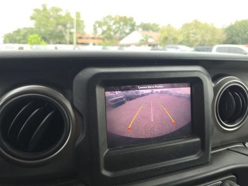 Used 2021 Jeep Wrangler Unlimited Sport AWD/4WD image 15