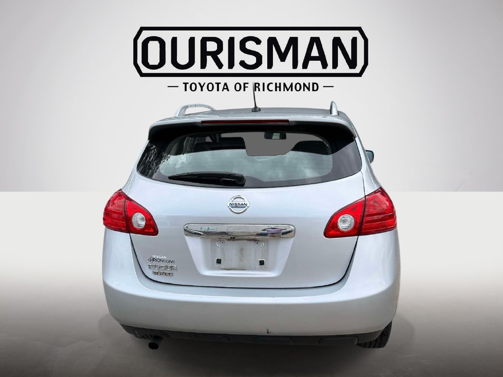 Used 2015 Nissan Rogue S w/ Convenience Package FWD image 2