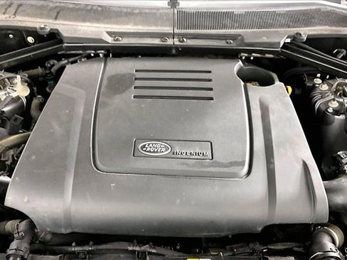 Used 2024 Land Rover Defender 110 S image 30