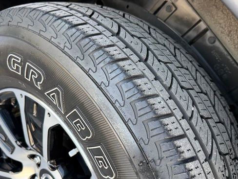 Used 2021 Nissan Titan SV w/ SV Convenience Package image 42