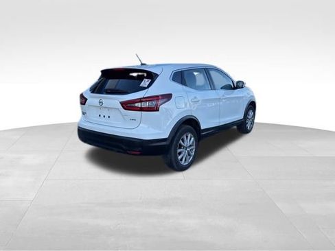 Used 2021 Nissan Rogue Sport S image 7