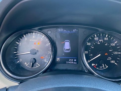 Used 2020 Nissan Rogue SL w/ Premium Package image 17