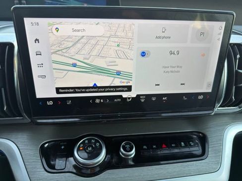 Used 2025 Ford Expedition Platinum w/ Driver's Package image 12