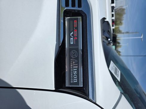 New 2024 GMC Sierra 2500 Pro w/ Convenience Package image 18