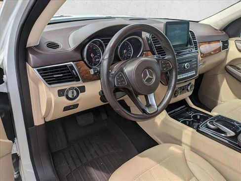 Used 2018 Mercedes-Benz GLS 450 4MATIC w/ Premium Package image 9