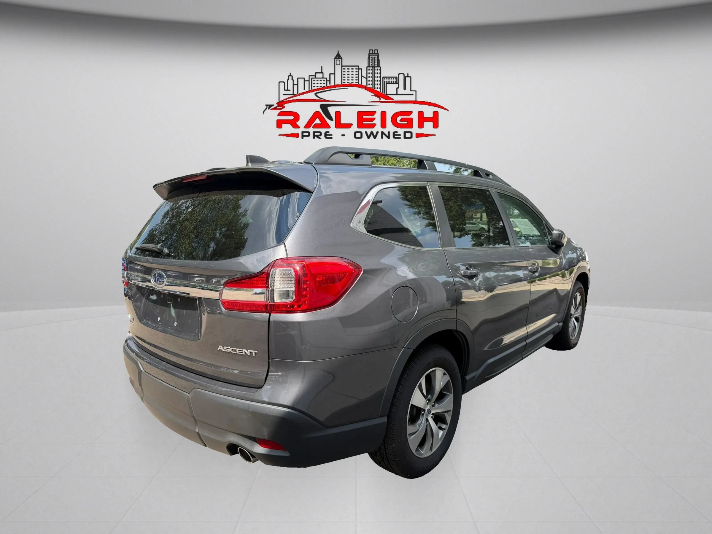 Used 2022 Subaru Ascent Premium AWD/4WD image 5