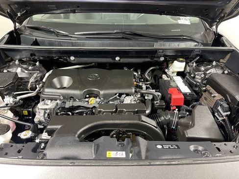 Certified 2021 Toyota RAV4 LE image 9