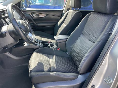 Used 2018 Nissan Rogue SV AWD/4WD image 7