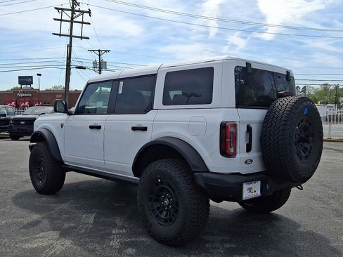 New 2026 Ford Bronco Badlands AWD/4WD image 3