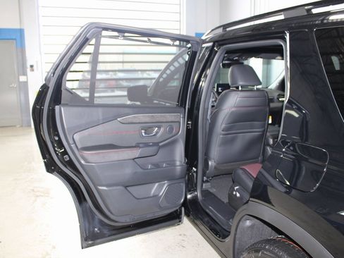 New 2026 Honda Pilot Black Edition image 24