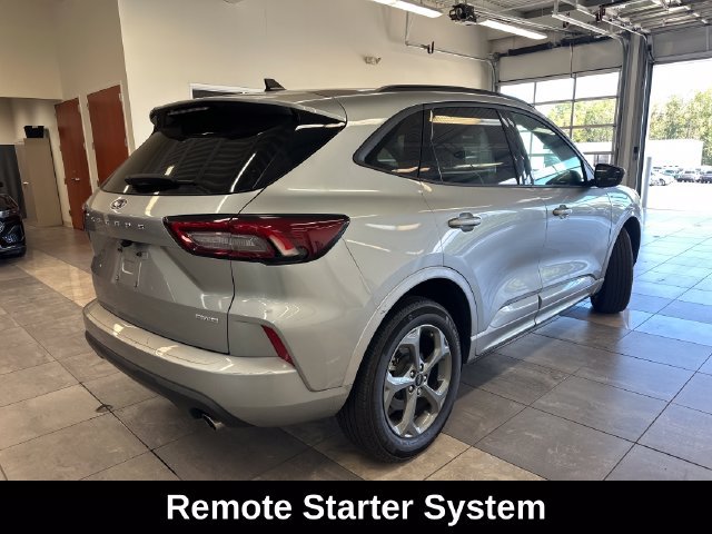 Used 2024 Ford Escape ST-Line AWD/4WD image 9