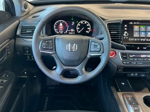 New 2025 Honda Ridgeline RTL image 16