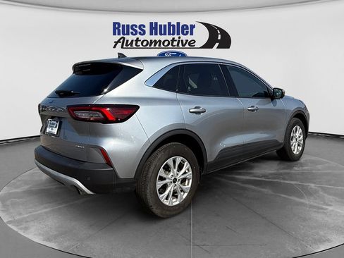 Used 2023 Ford Escape Active w/ Tech Pack #2 AWD/4WD image 7