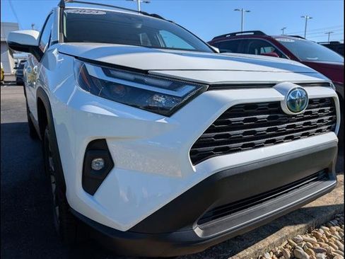 Used 2023 Toyota RAV4 AWD Hybrid image 20