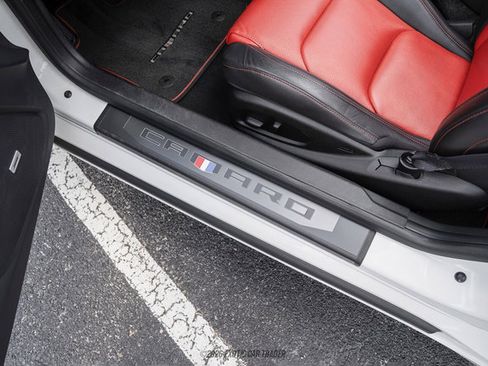 Used 2017 Chevrolet Camaro SS RWD image 87