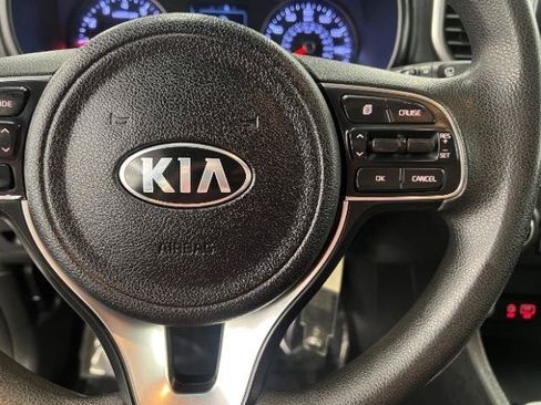 Used 2019 Kia Sportage LX FWD image 18