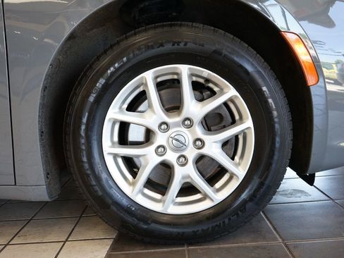 Used 2022 Chrysler Pacifica Touring-L FWD image 57