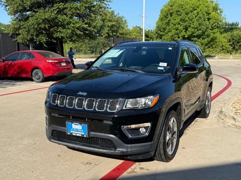 Used 2019 Jeep Compass Limited AWD/4WD image 1