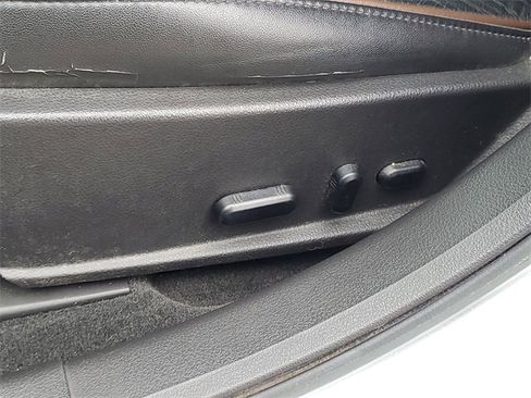 Used 2012 Lincoln MKZ image 15