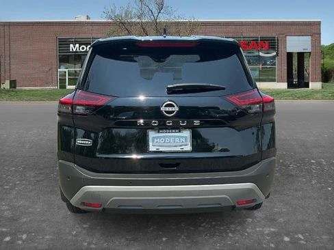 Certified 2023 Nissan Rogue S FWD image 3