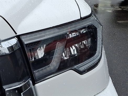 Used 2019 Toyota Sequoia Limited w/ Safety & Convenience Package image 9