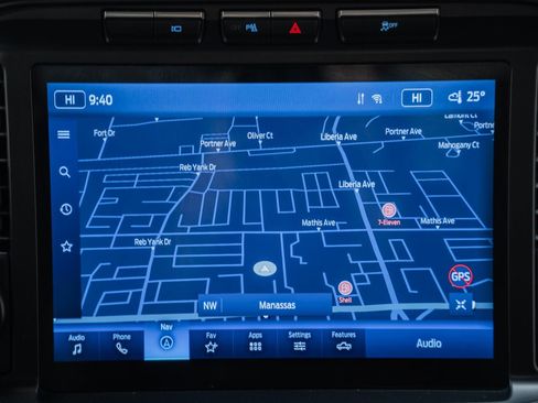 Certified 2022 Ford F150 Lariat w/ Equipment Group 502A High image 30