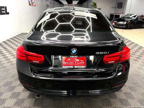 Used 2018 BMW 320i Sedan RWD image 13