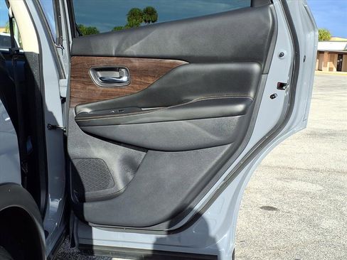 Used 2023 Nissan Murano Platinum image 15