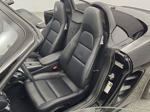 Used 2019 Porsche 718 Boxster RWD image 17