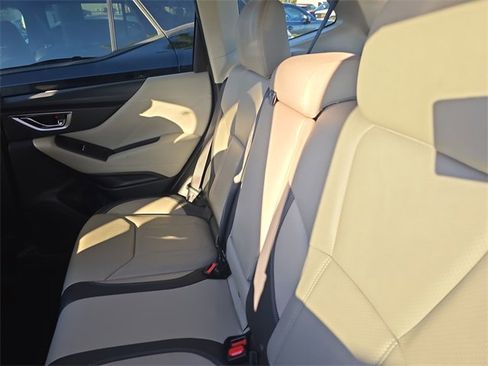 Used 2021 Subaru Forester Limited image 14