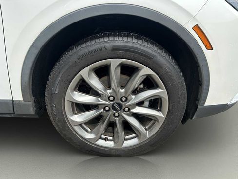 Used 2021 Lincoln Corsair AWD w/ Premium Package image 28