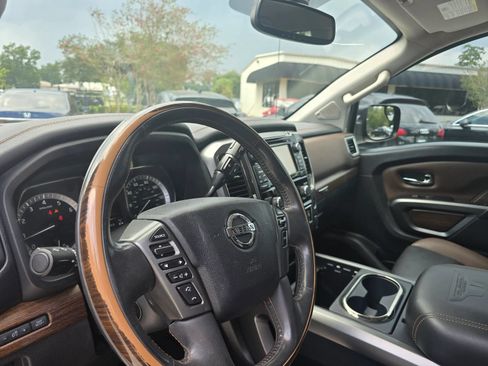 Used 2017 Nissan Titan Platinum Reserve AWD/4WD image 13