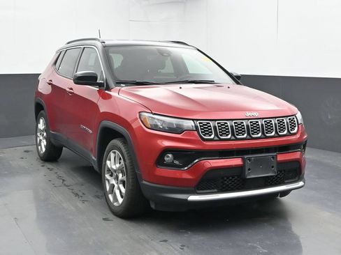 Used 2025 Jeep Compass Limited AWD/4WD image 6