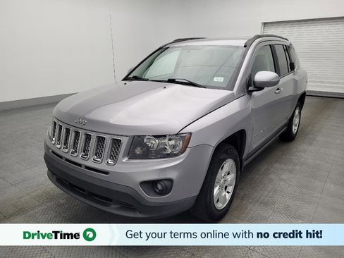 Used 2017 Jeep Compass Latitude image 1