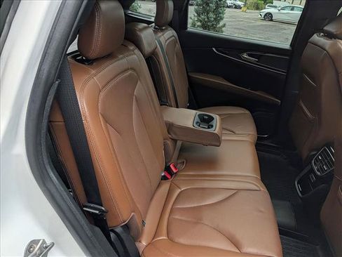 Used 2023 Lincoln Nautilus Reserve AWD/4WD image 19