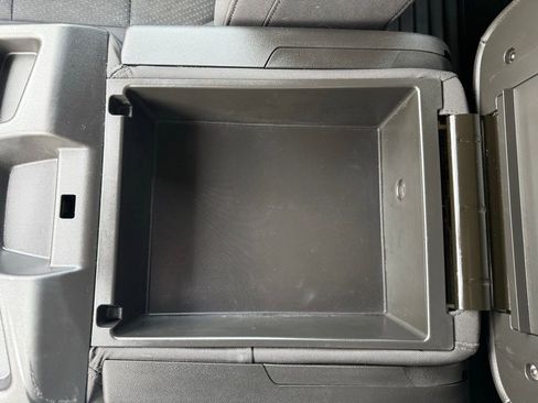 Used 2020 Chevrolet Silverado 1500 Custom w/ Custom Value Package image 37