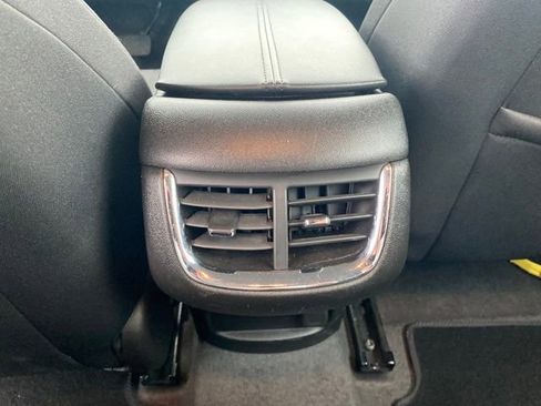 Used 2024 Chevrolet Malibu LT image 19