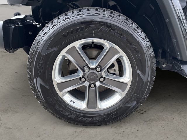 Used 2021 Jeep Wrangler Unlimited Sahara w/ Uconnect 4C Nav & Sound Group AWD/4WD image 14