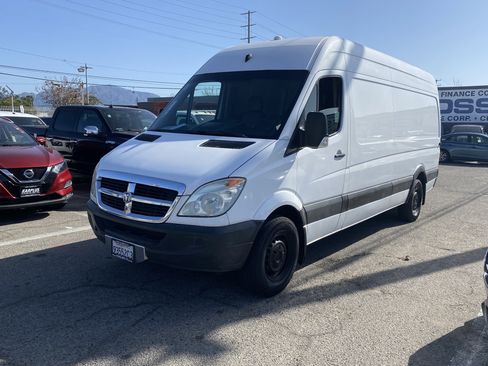 Used 2007 Dodge Sprinter 2500 image 2