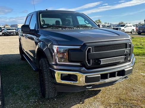 Used 2018 Ford F150 XLT w/ Equipment Group 302A Luxury image 2