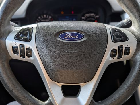 Used 2013 Ford Edge SE image 18