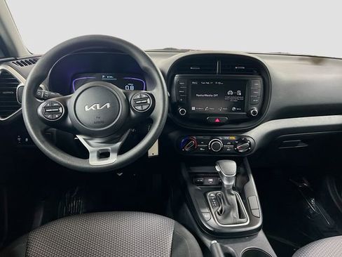 Certified 2025 Kia Soul LX image 21
