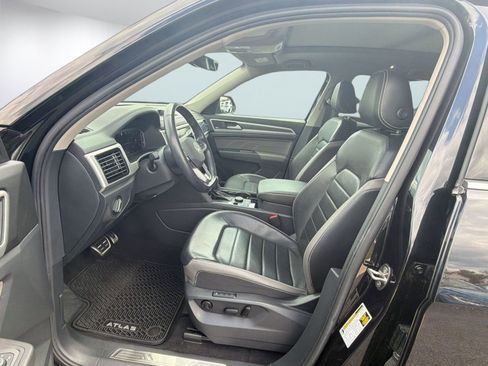 Used 2023 Volkswagen Atlas SEL Premium image 5