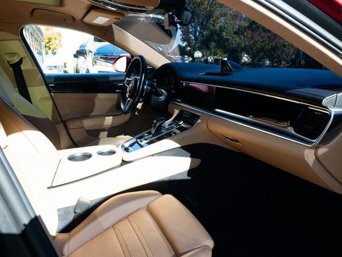 Used 2020 Porsche Panamera 4 w/ Premium Package Plus AWD/4WD image 27