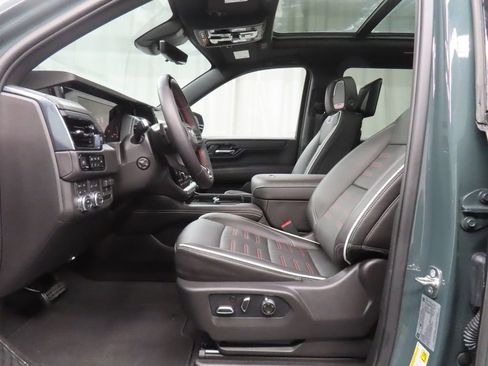 Used 2026 GMC Yukon XL AT4 Ultimate AWD/4WD image 12