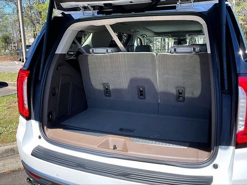 Used 2024 GMC Yukon Denali image 32